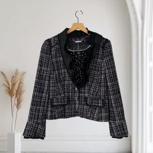 WHBM Tweed Ruffled Collar Button Closure Black and White Blazer Size 10